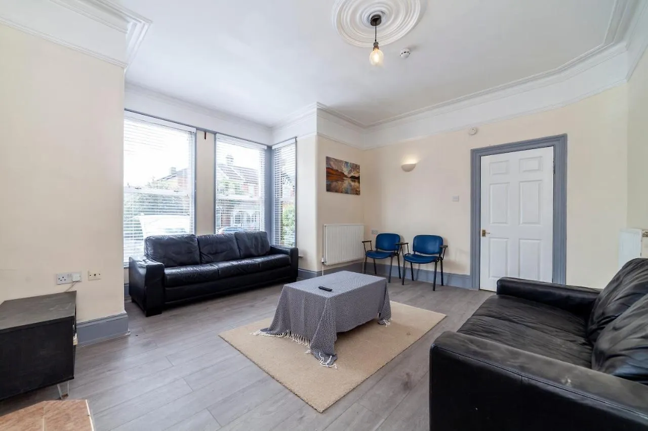 Highlands Gardens Suites Ilford