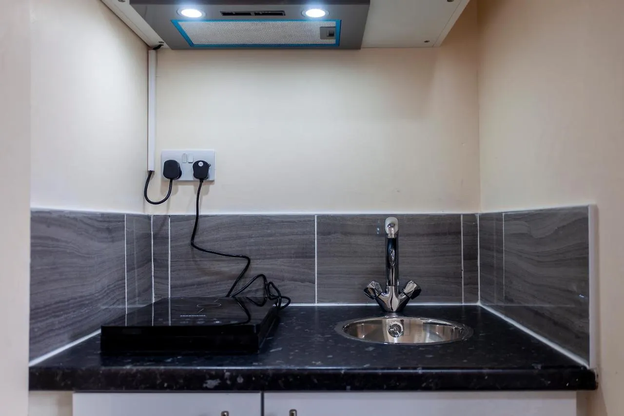 Guest house Highlands Gardens Suites Ilford United Kingdom