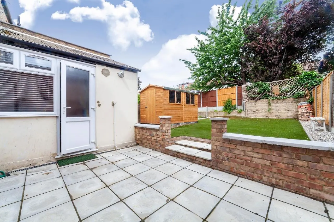 Highlands Gardens Suites Ilford United Kingdom